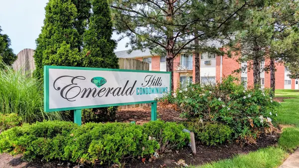 680 Marilyn Avenue #210, Glendale Heights, IL 60139