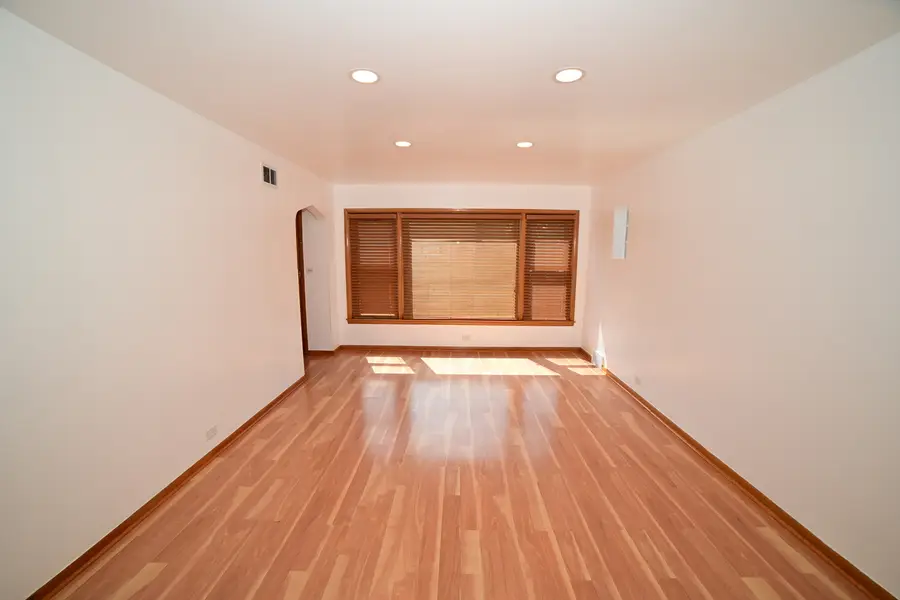 6211 N Nagle Avenue, Chicago, IL 60646 - #3
