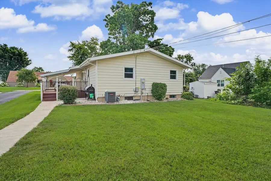 911 N Melvin Street, Gibson City, IL 60936 - #2