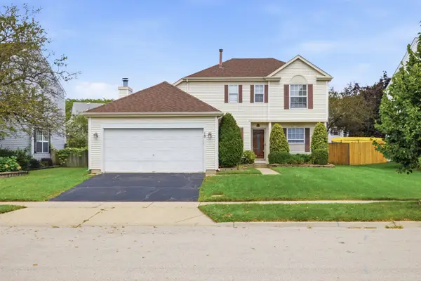 18 Truman Lane, Streamwood, IL 60107