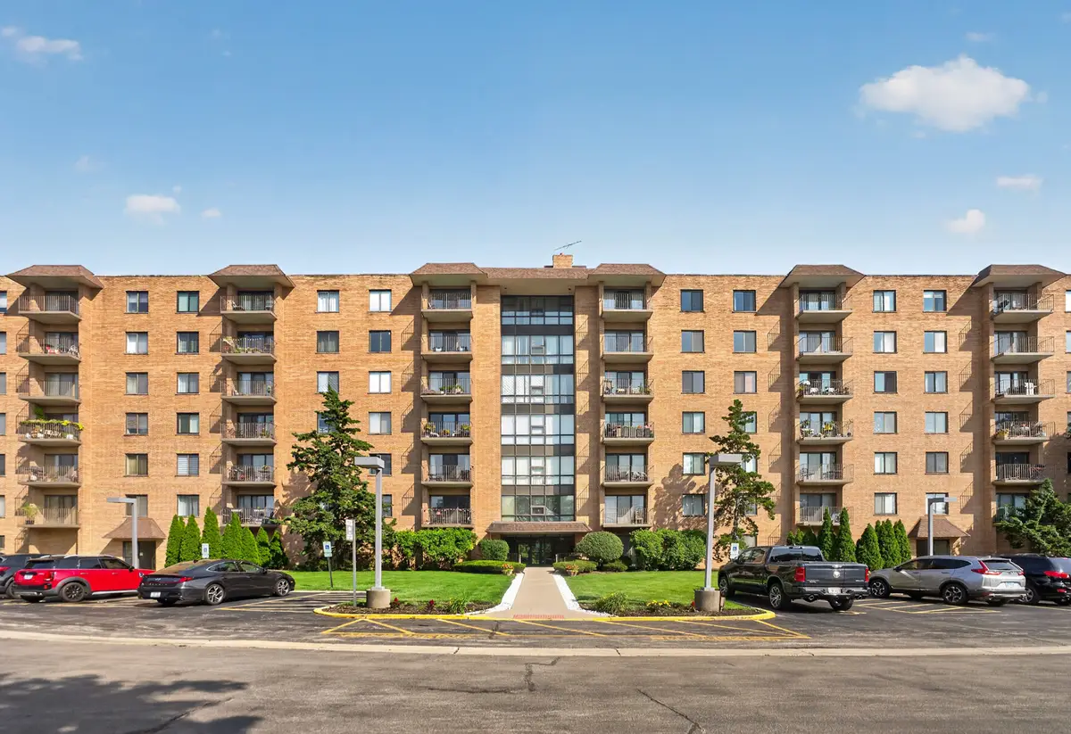 1727 W Crystal Lane #611, Mount Prospect, IL 60056 - #1