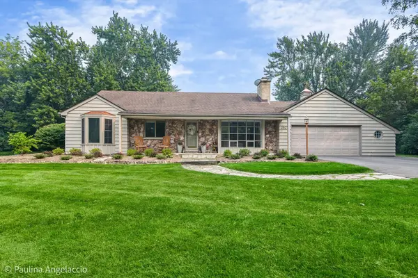 25271 W Elm Grove Drive, Barrington, IL 60010