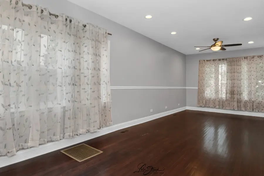 5441 S Hunt Avenue, Summit, IL 60501 - #2