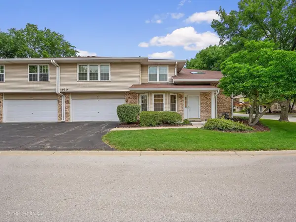 920 Elderberry Circle #104, Naperville, IL 60563