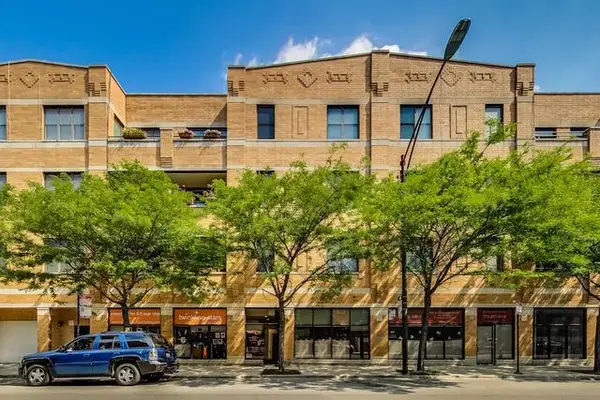 2040 W Belmont Avenue #308, Chicago, IL 60618