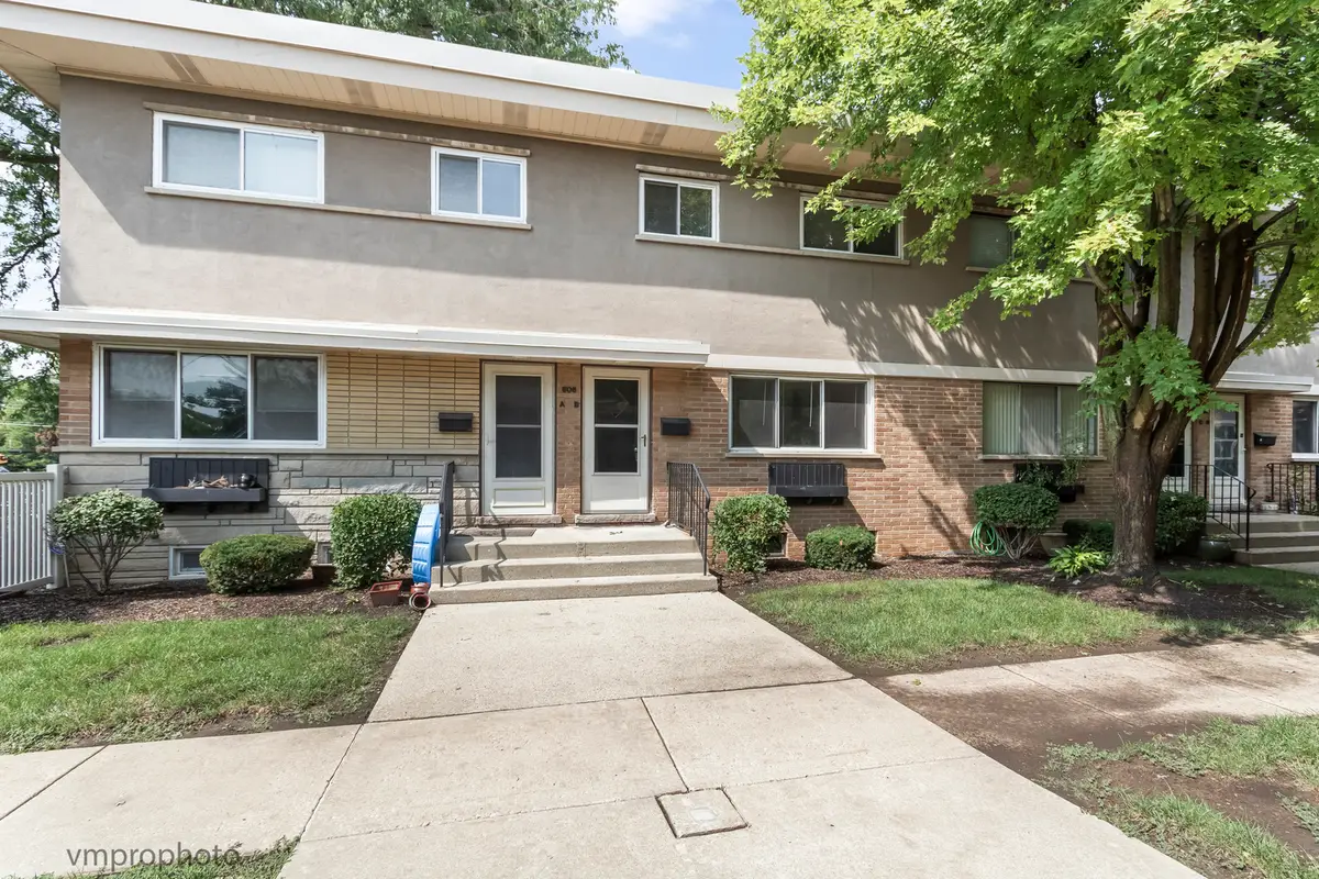 606 S Milwaukee Avenue #B, Libertyville, IL 60048 - #1