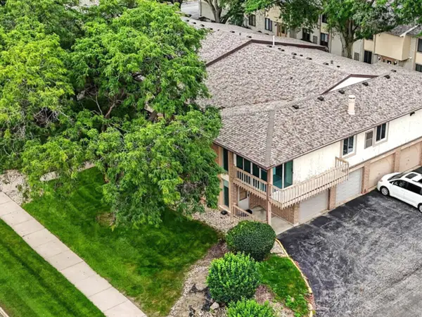 15713 Orlan Brook Drive #100, Orland Park, IL 60462