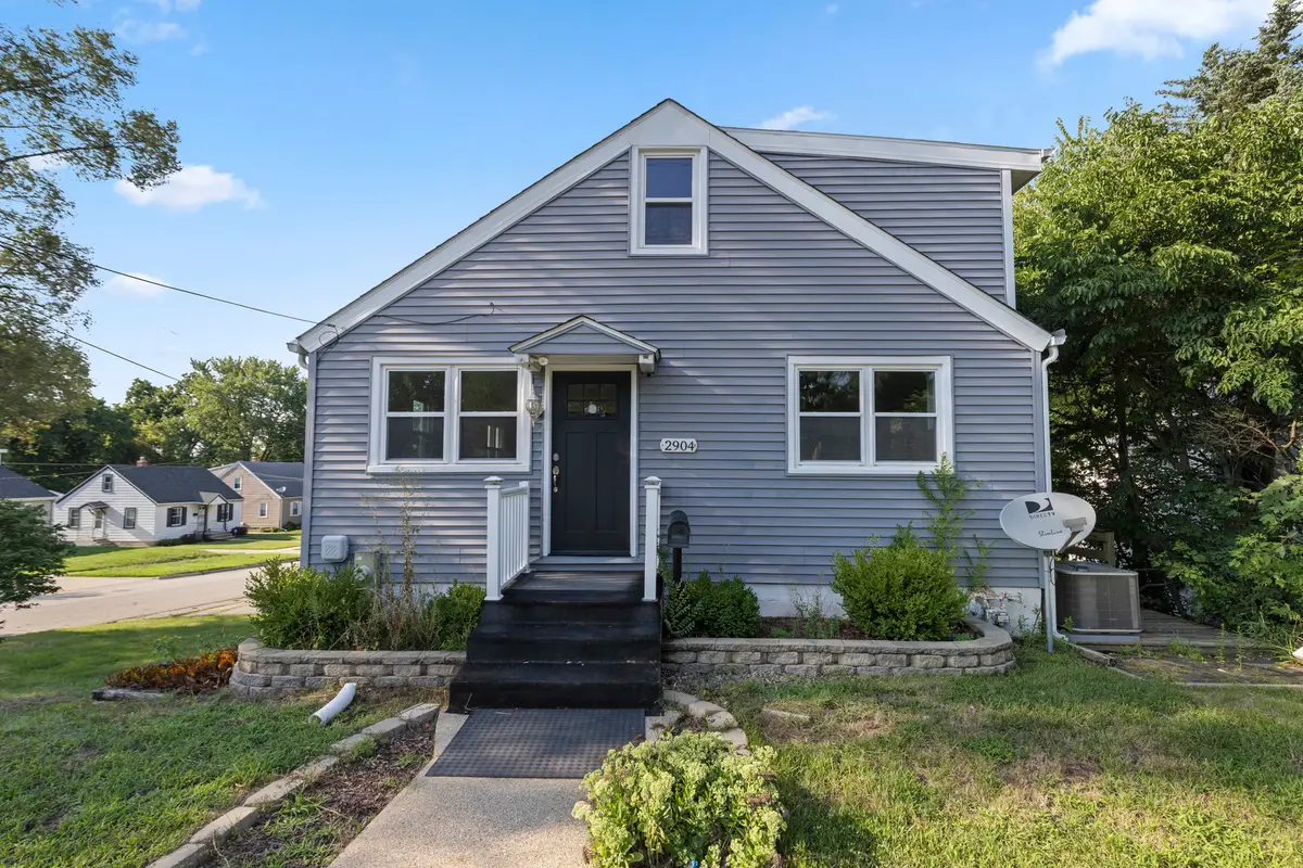 2904 Broadway, Rockford, IL 61108 - #1