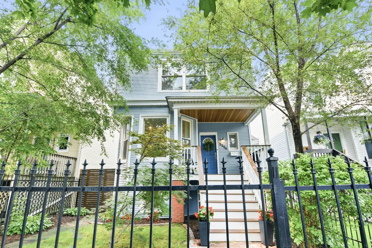 2254 N Central Park Avenue, Chicago, IL 60647 - #1