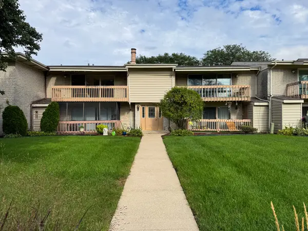 15801 Orlan Brook Drive #54, Orland Park, IL 60462