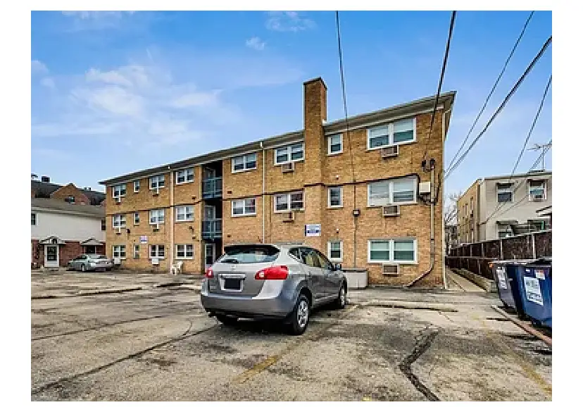 7235 N Hamilton Avenue #1B, Chicago, IL 60645 - #3