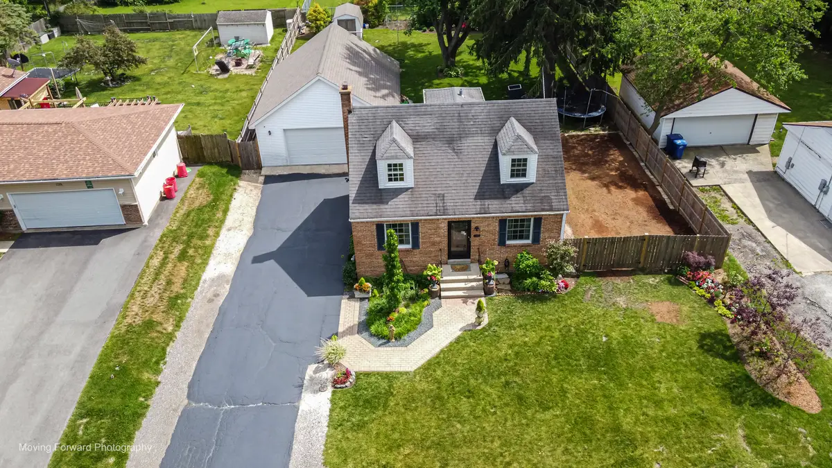 2211 N Bonnie Brook Lane, Waukegan, IL 60087 - #1