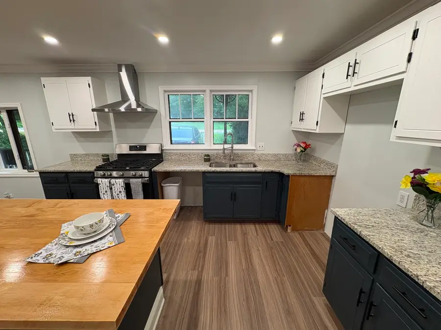 21244 W Highway 113 Highway, Custer Park, IL 60481 - #2