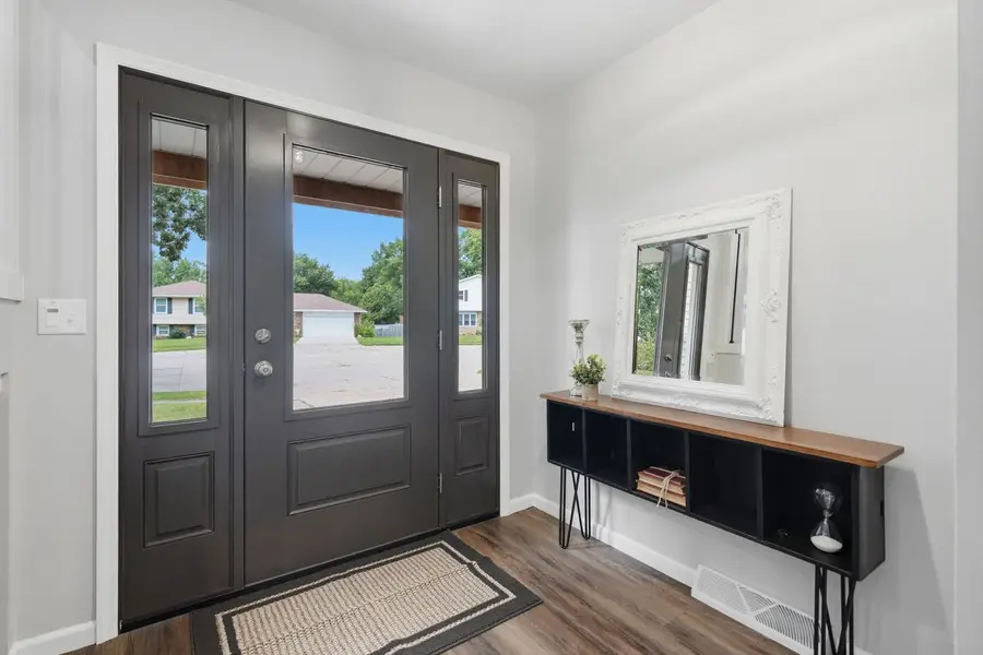 4415 Montclair Court, Bettendorf, IA 52722 - #2