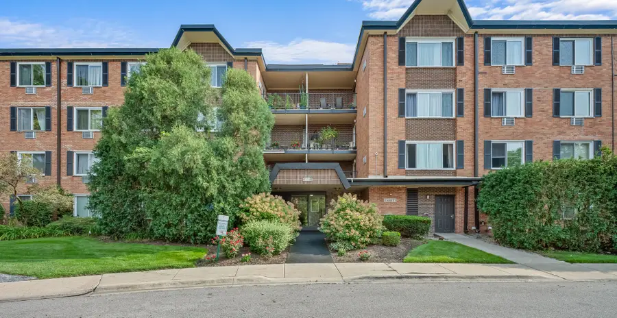 1217 S Old Wilke Road #303, Arlington Heights, IL 60005 - #2