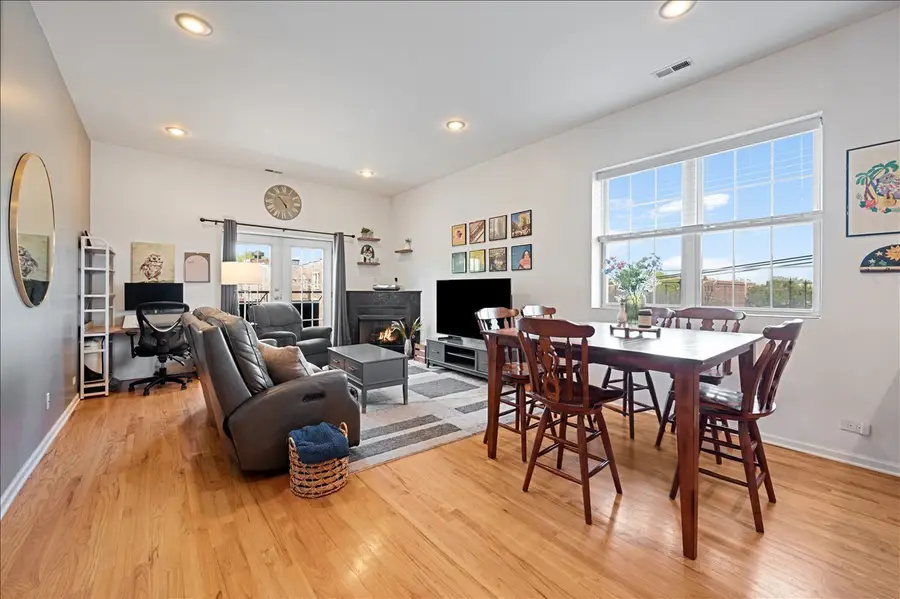 3225 W Fullerton Avenue #3-NE, Chicago, IL 60647 - #3