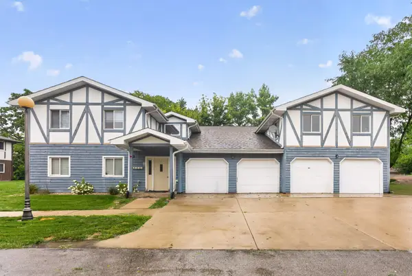 2S640 Cerny Road #A4, Warrenville, IL 60555