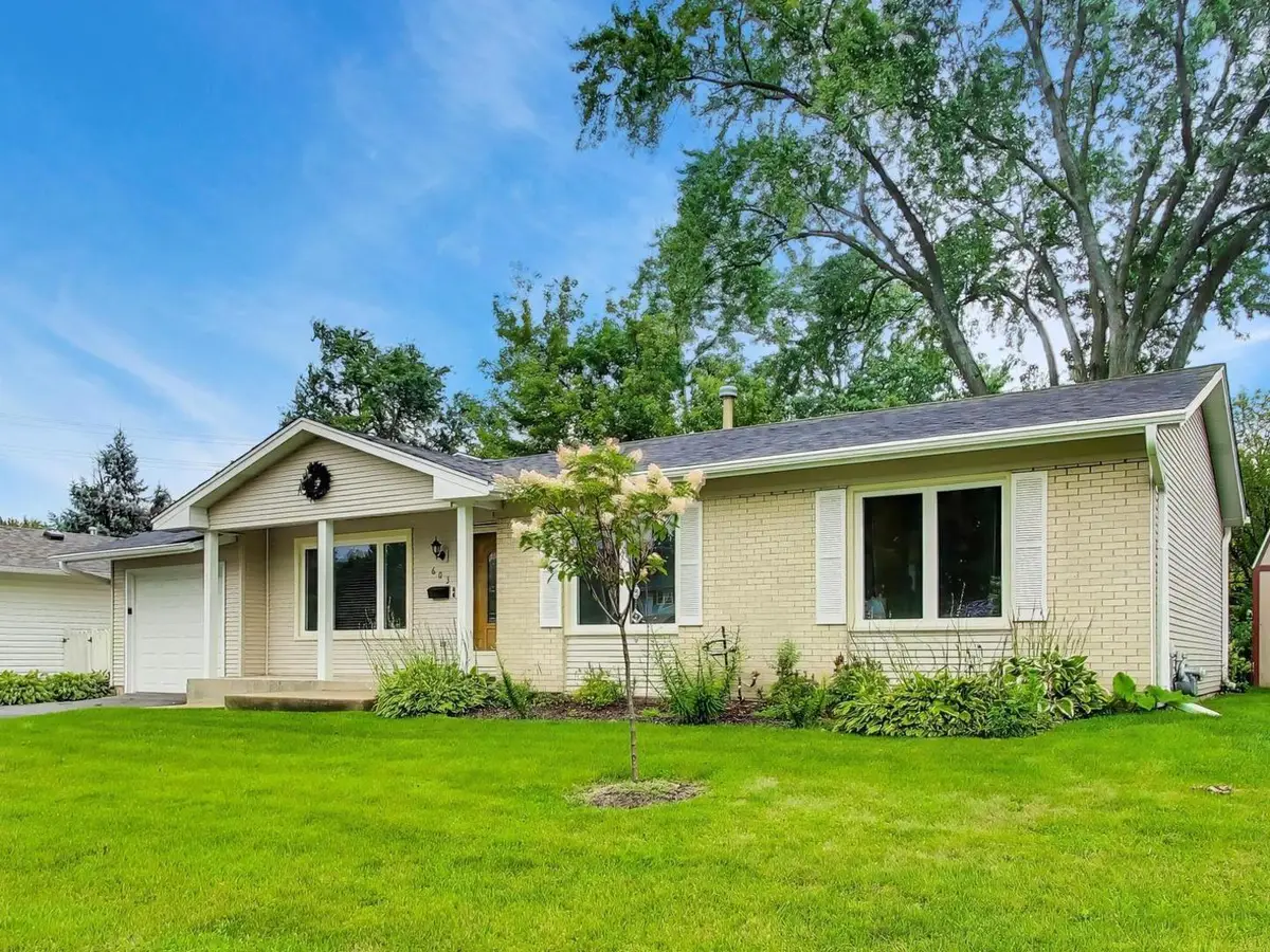 603 Chelmsford Lane, Elk Grove Village, IL 60007 - #1