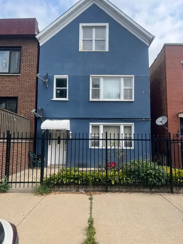 2214 W Erie Street, Chicago, IL 60612