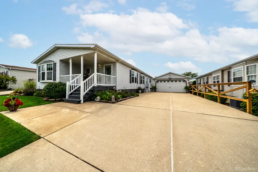 22942 S Glen Eagle Drive, Frankfort, IL 60423 - #2