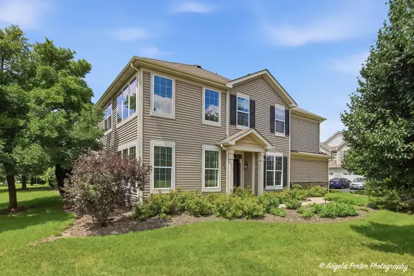 430 S Jade Lane, Round Lake, IL 60073