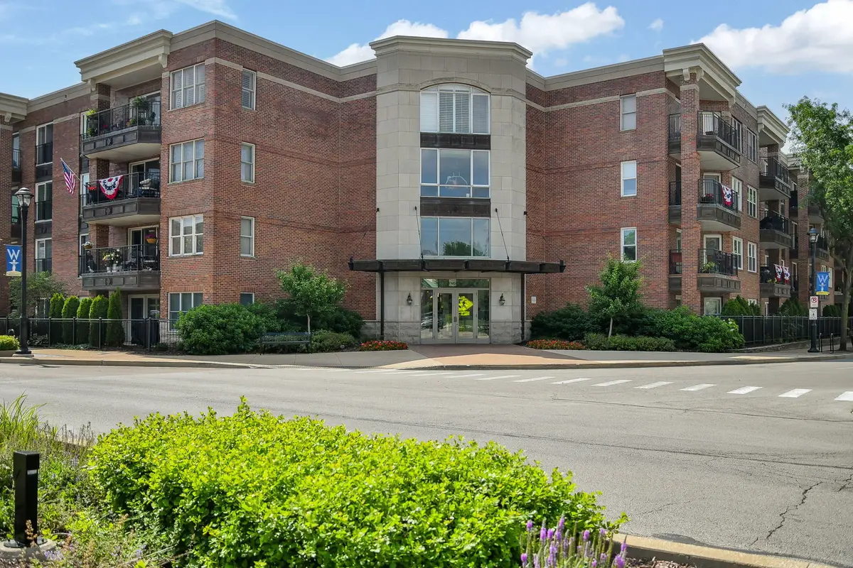 111 N Wheaton Avenue #103, Wheaton, IL 60187 - #1