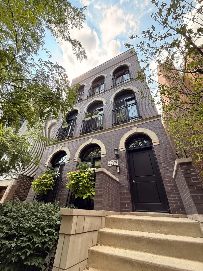 3340 N Kenmore Avenue #3, Chicago, IL 60657 - #1