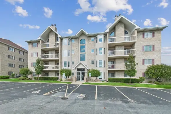 7763 Bristol Park Drive #1NW, Tinley Park, IL 60477