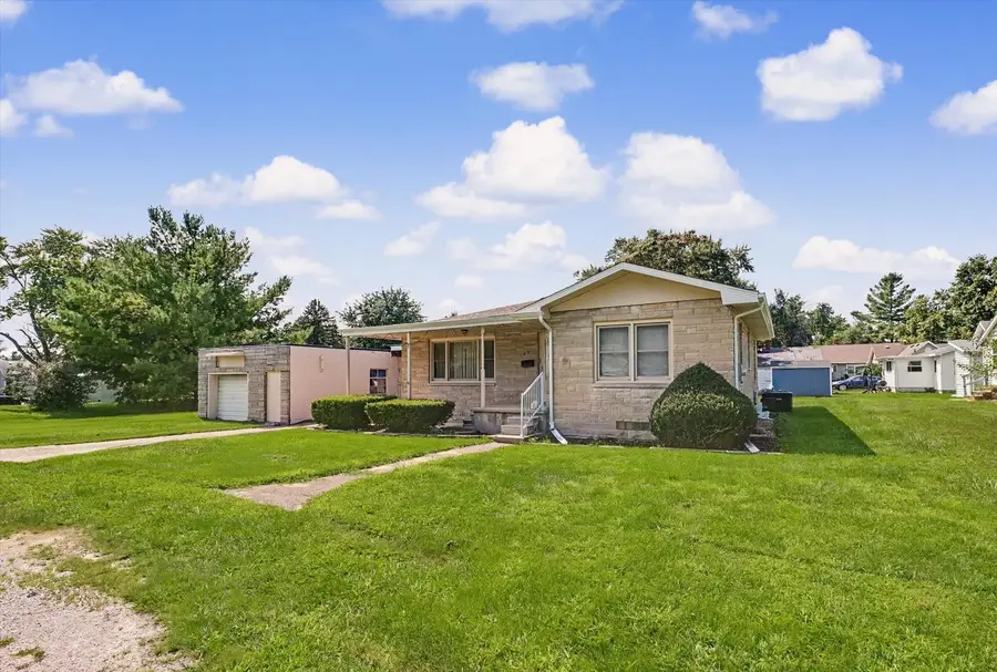 109 S Wood Street, Gibson City, IL 60936 - #2