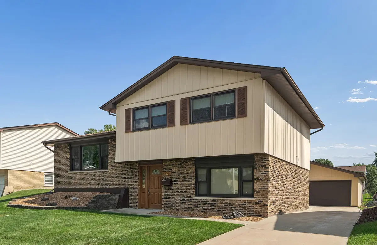 7527 163 Street, Tinley Park, IL 60477 - #1