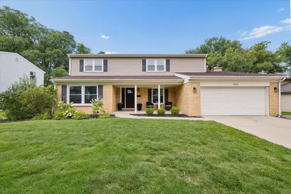 1668 Central Avenue, Deerfield, IL 60015