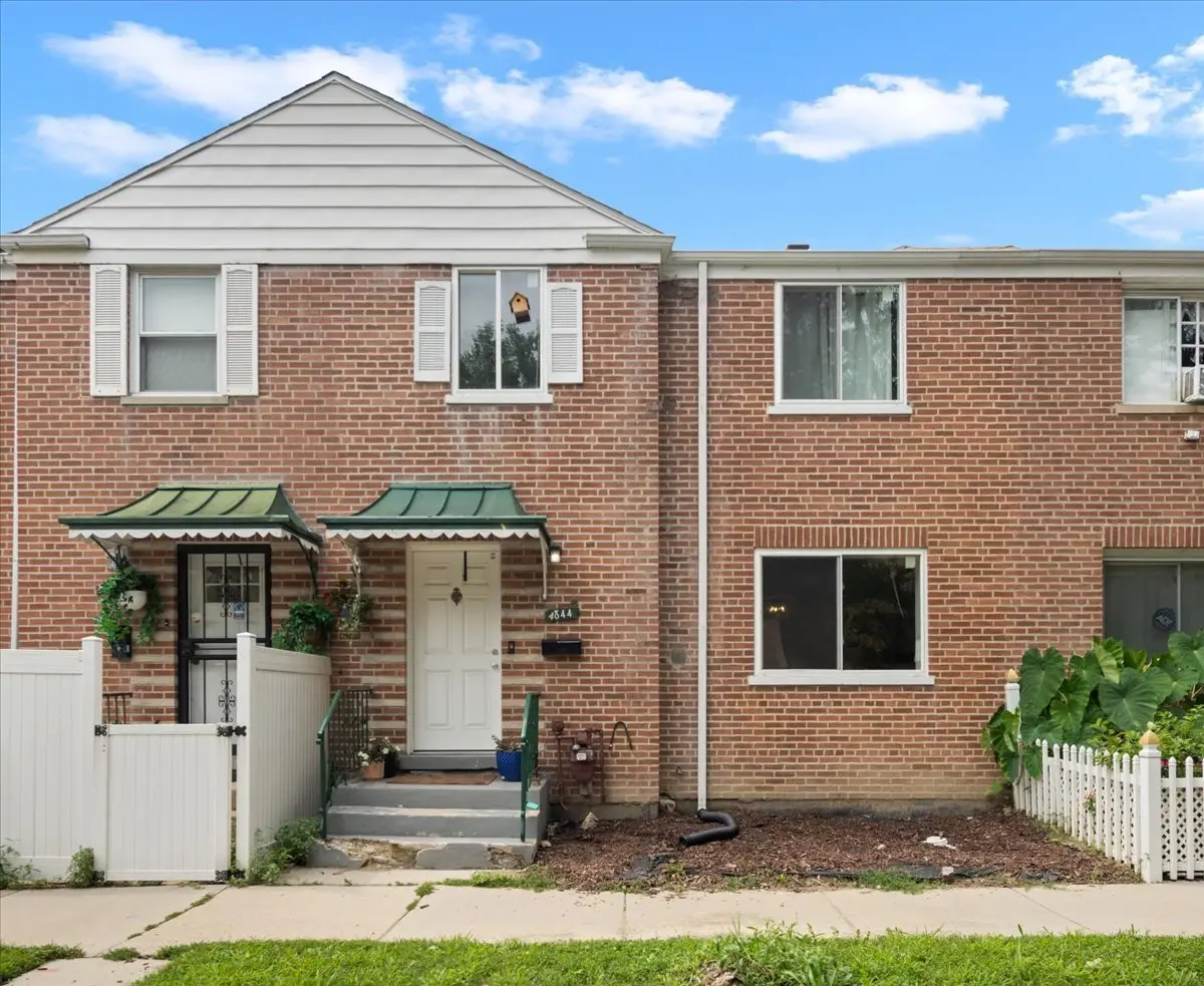 4844 N Harding Avenue, Chicago, IL 60625 - #1