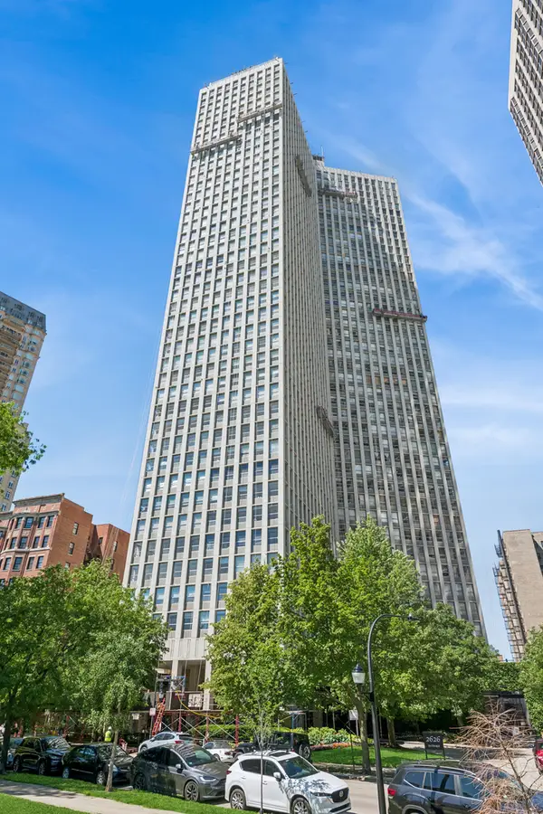 2626 N Lakeview Avenue #302, Chicago, IL 60614