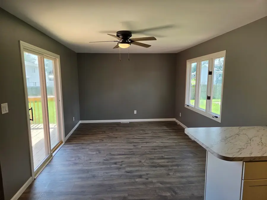 505 W 10th Street, Rock Falls, IL 61071 - #3