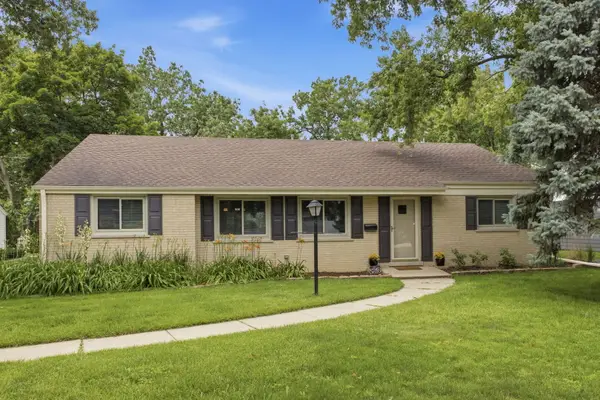 5818 Ridgewood Drive, Western Springs, IL 60558