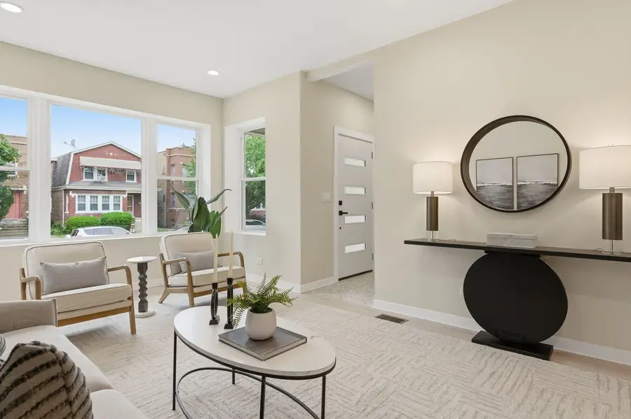 4431 N Marmora Avenue, Chicago, IL 60630 - #2