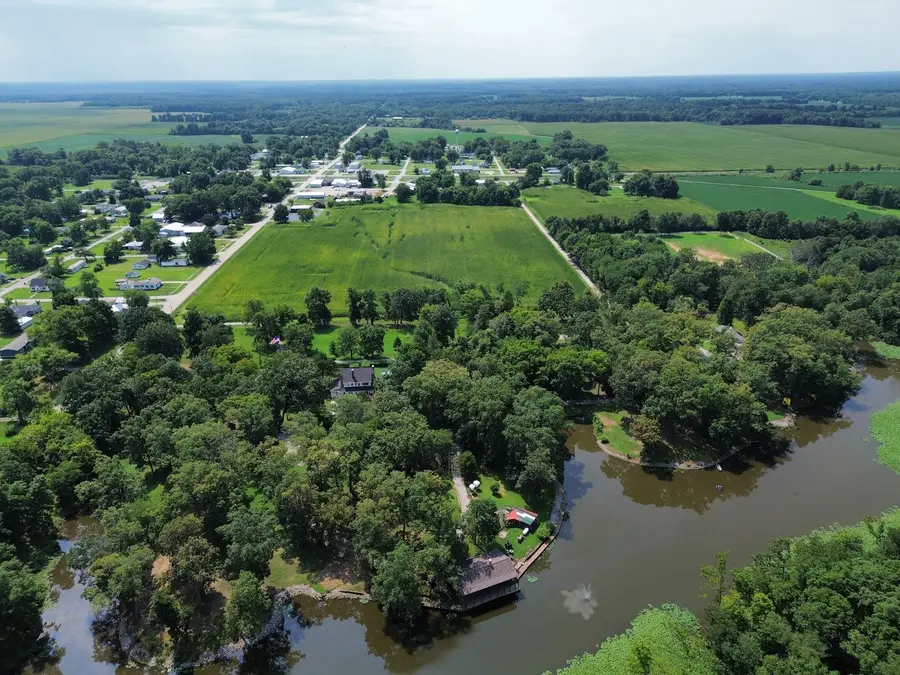 000 N Cedar Street, Iuka, IL 62849 - #3