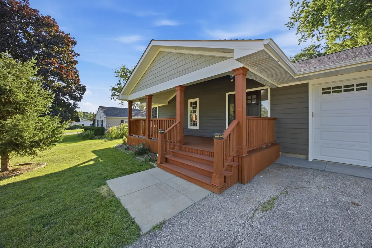 4220 Ponca Street, McHenry, IL 60050 - #1