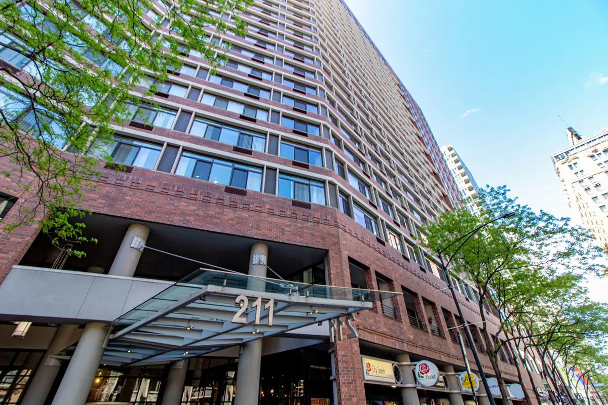211 E Ohio Street #2015, Chicago, IL 60611 - #1