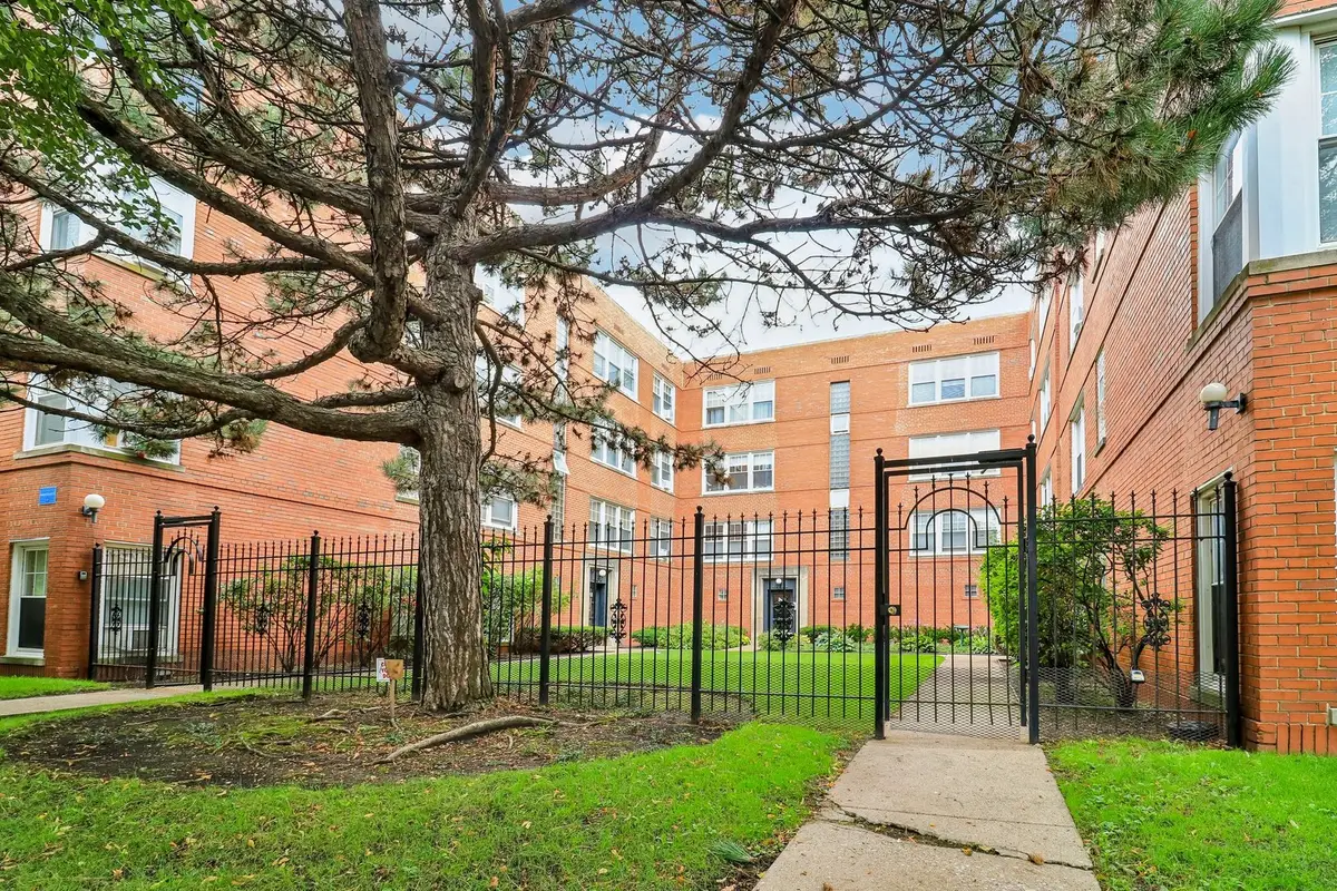 2408 W Farragut Avenue #2A, Chicago, IL 60625 - #1