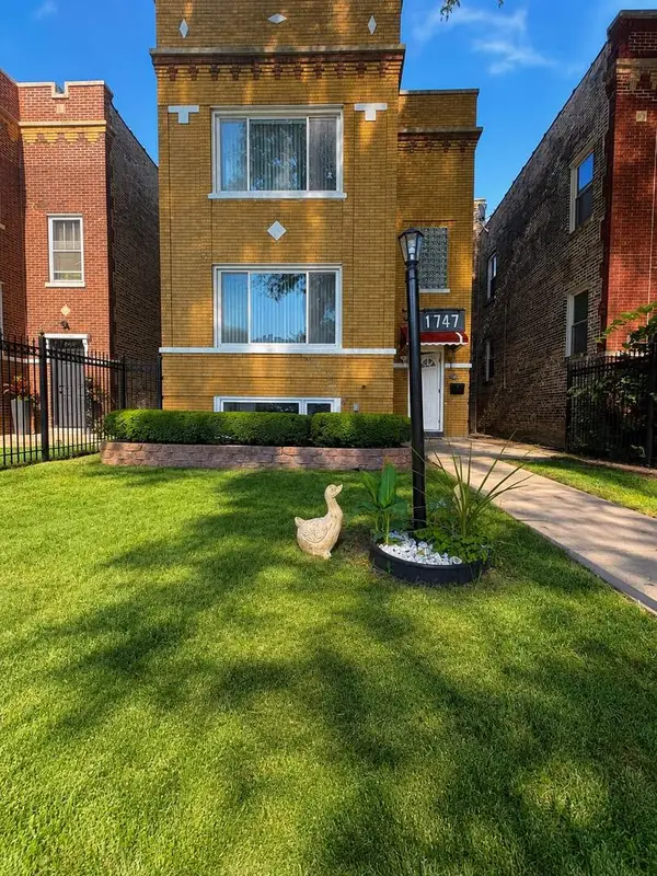 1747 N Luna Avenue, Chicago, IL 60639
