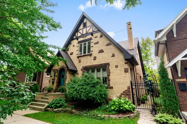 4949 N Kostner Avenue, Chicago, IL 60630