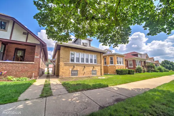 5040 N Monitor Avenue, Chicago, IL 60630