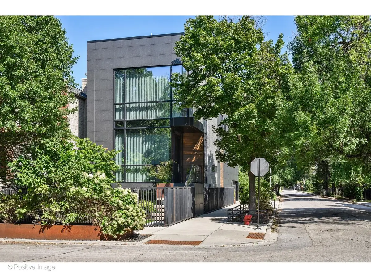 2029 N Hoyne Avenue, Chicago, IL 60647 - #1