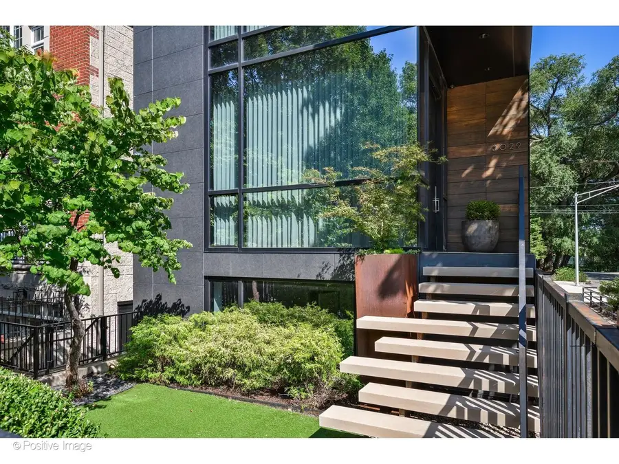 2029 N Hoyne Avenue, Chicago, IL 60647 - #2