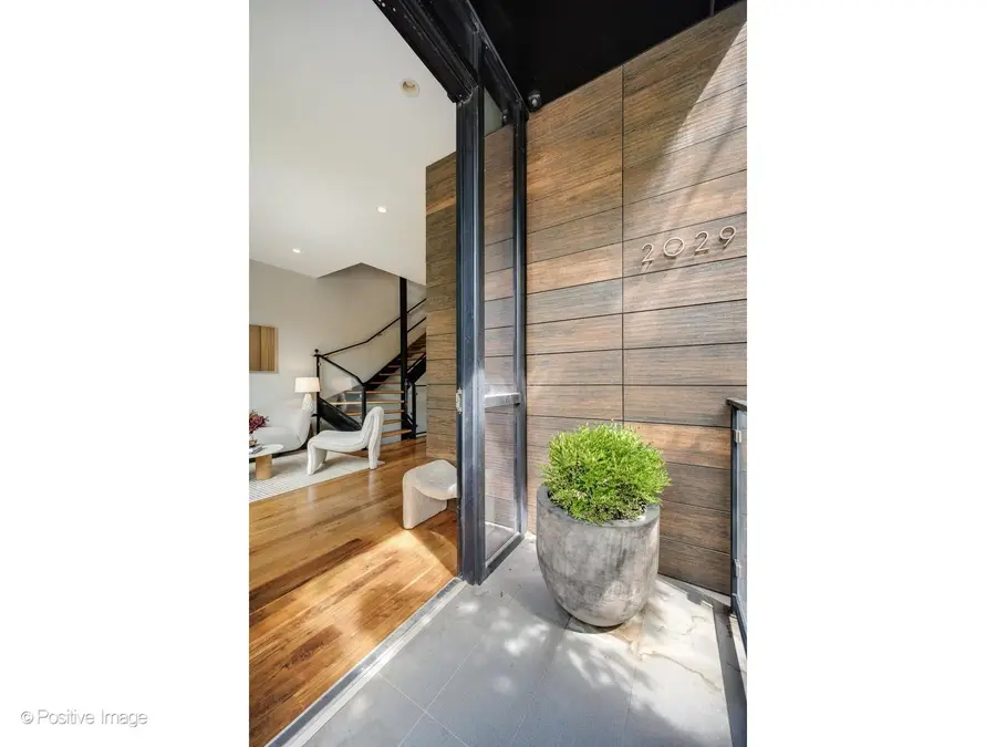 2029 N Hoyne Avenue, Chicago, IL 60647 - #3