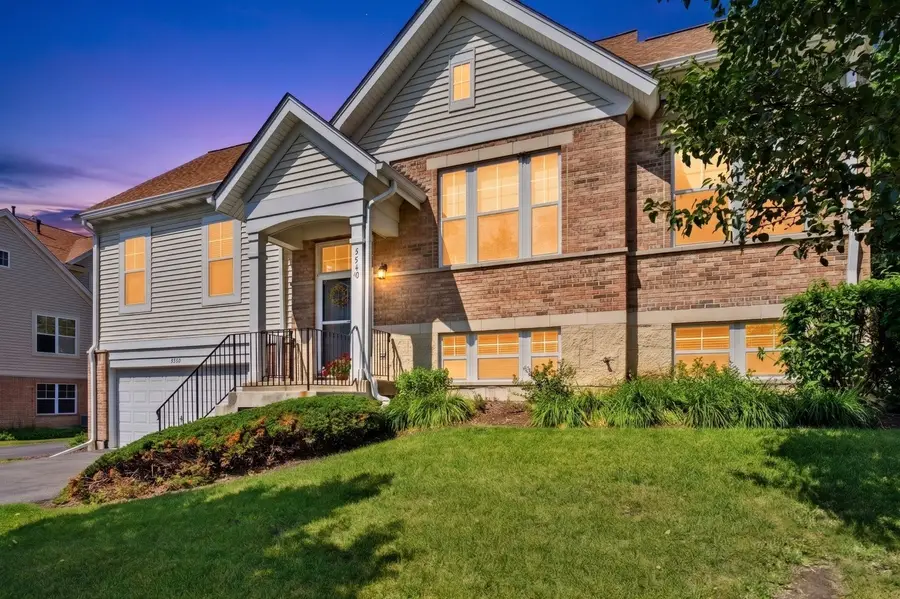 5560 Cambridge Way, Hanover Park, IL 60133 - #2
