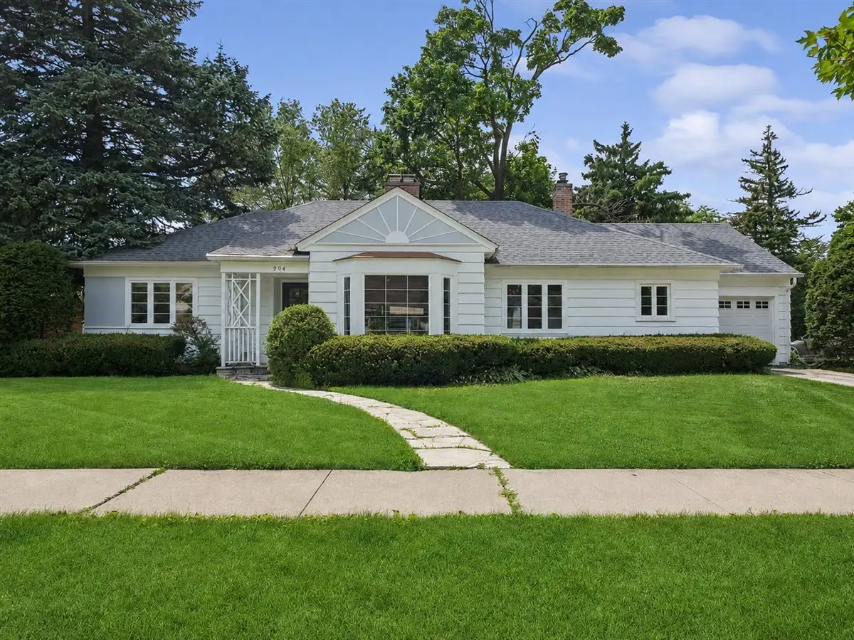 904 S 2nd Avenue, Des Plaines, IL 60016 - #1