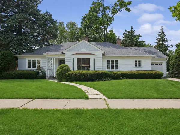 904 S 2nd Avenue, Des Plaines, IL 60016