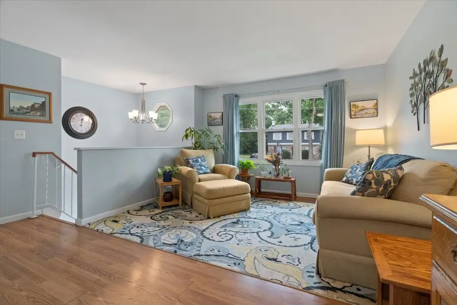 424 E Shorewood Road, Round Lake Beach, IL 60073 - #3
